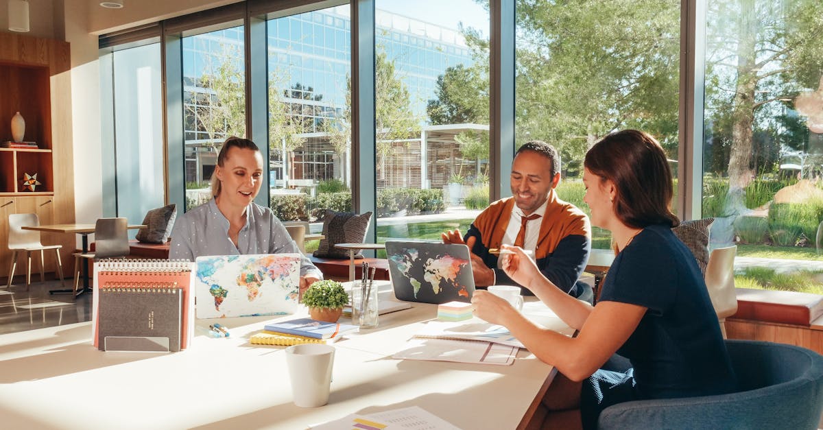 技术支持在游戏创作者和玩家之间搭建桥梁和联系。